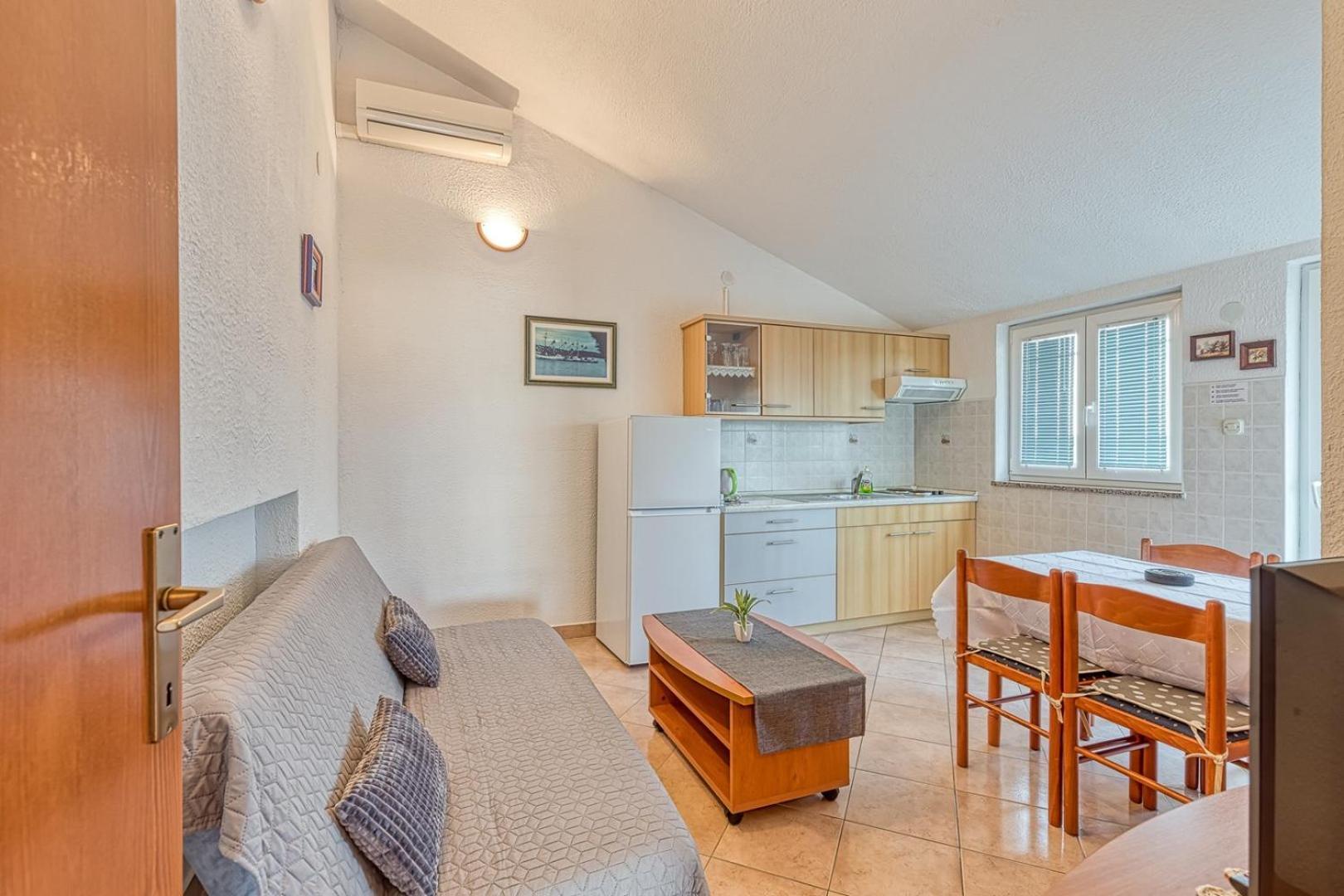 Apartment Vilma Funtana Ngoại thất bức ảnh