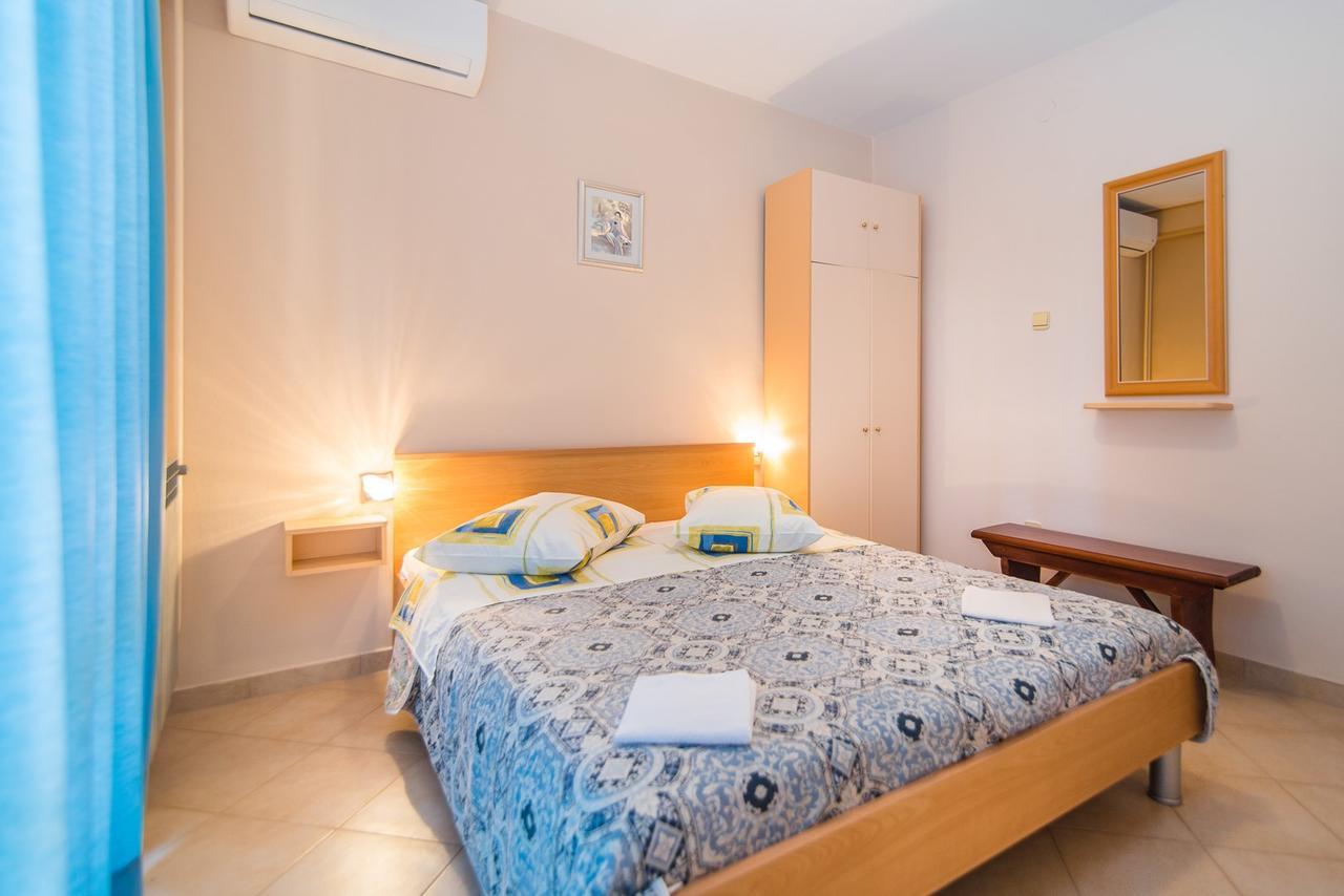 Apartment Vilma Funtana Ngoại thất bức ảnh